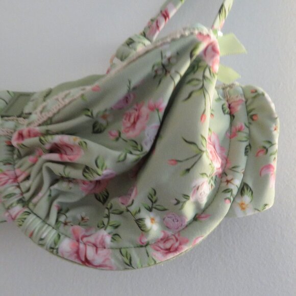 BLACKBOUGH SWIM Georgia Ruched Underwired Bikini Top in Nantucket Cottage Floral - Picture 7 of 15